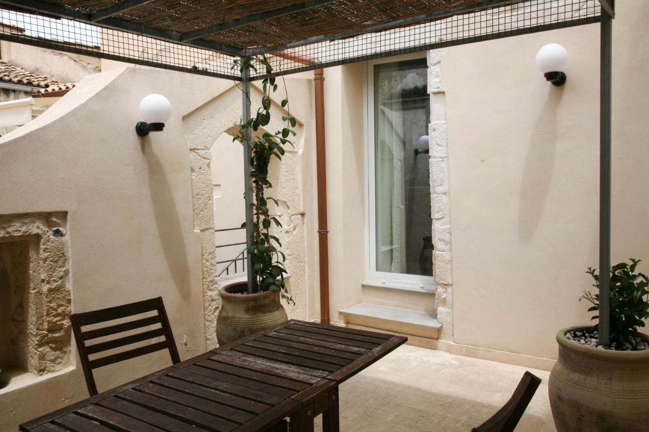 Ferienwohnung Lanterne Magiche Ortigia - Dependances Syrakus Exterior foto